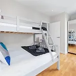 Metro Marvel: 1-Bed Gem
