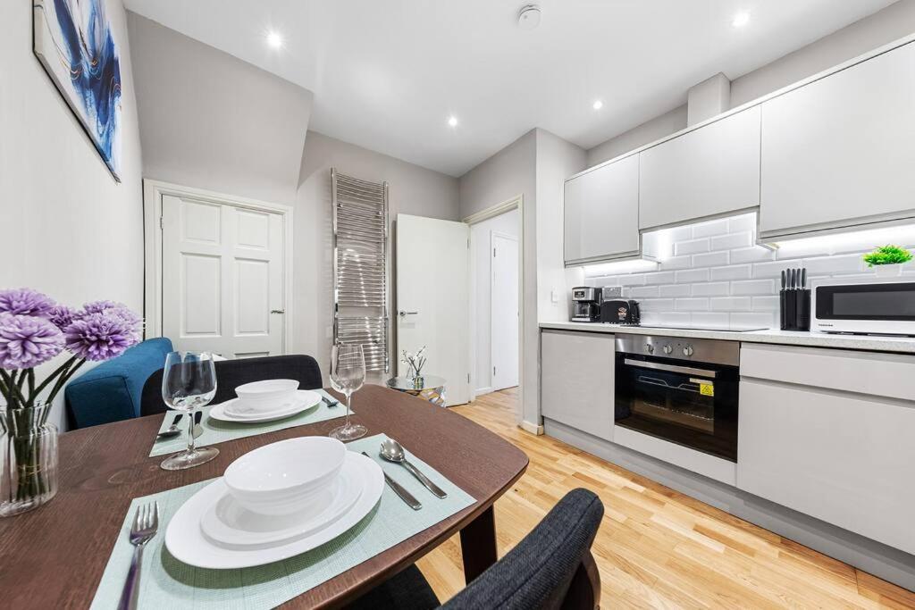 Metro Marvel: 1-bed Gem